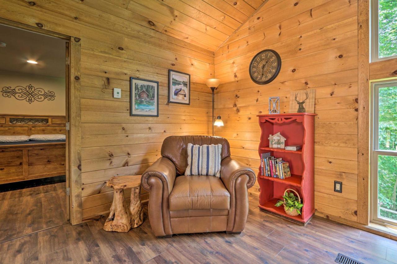 Butler Cabin On 19 Acres With Hot Tub And Fire Pit! Exterior photo
